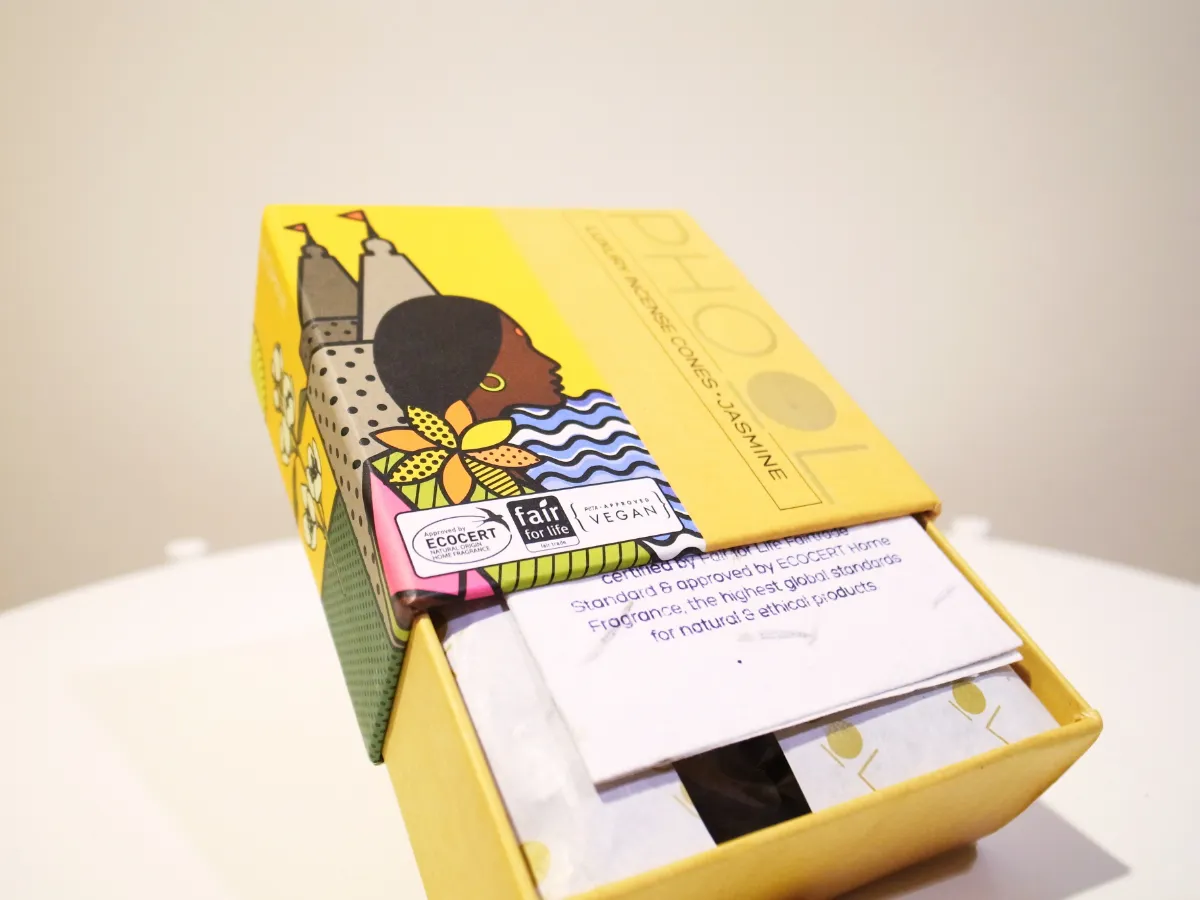 PHOOL 印度香品＿塔香外包包裝，拉開紙盒示意