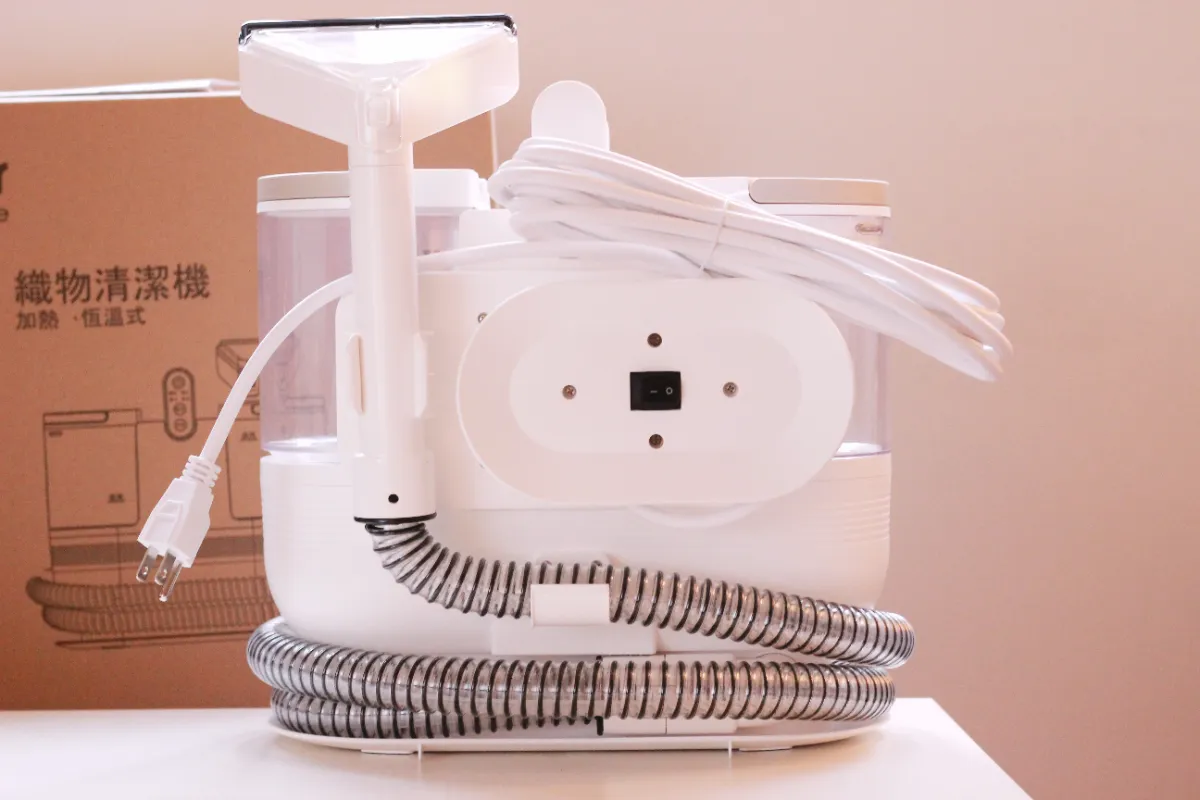Haier 海爾防黴織物清潔機 R6 機器背面示意,含電線收納盤與軟管收納