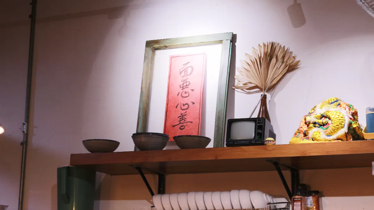 探店筆記｜新竹東門市場人氣餐廳：硬漢主廚必吃料理推薦！