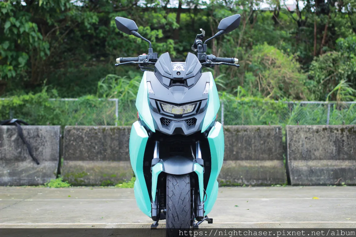 ［圖多］宏佳騰試乘心得｜白牌機車之王 STR250 評價 ：